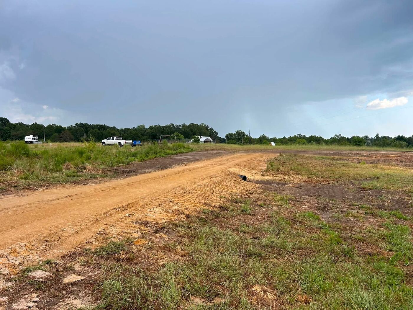 Long access road